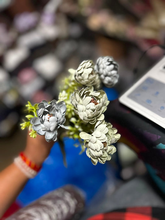 Open Dragon Flower Bunch - 5 cm (6 Flowers per Bunch)