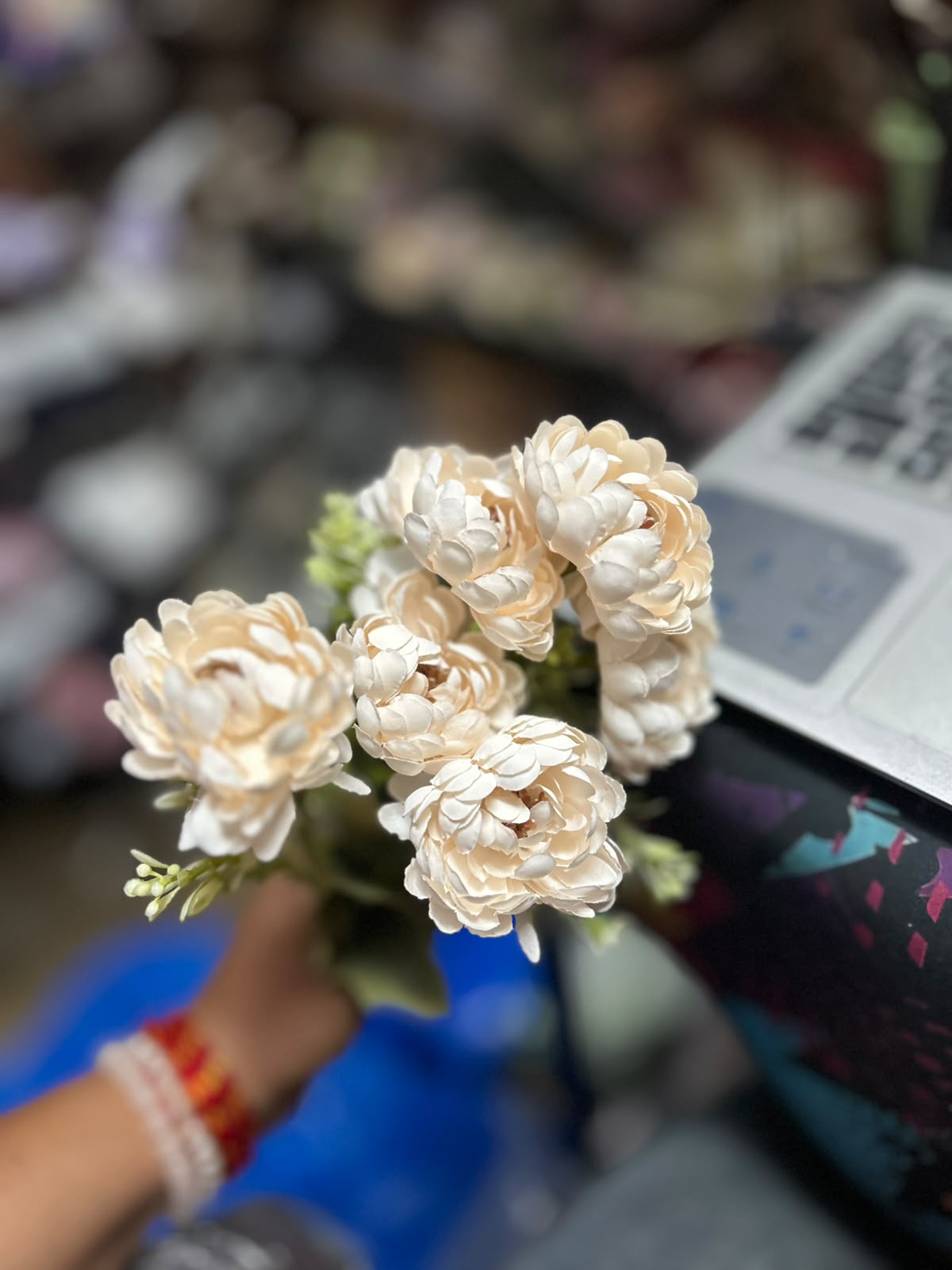 Open Dragon Flower Bunch - 5 cm (6 Flowers per Bunch)