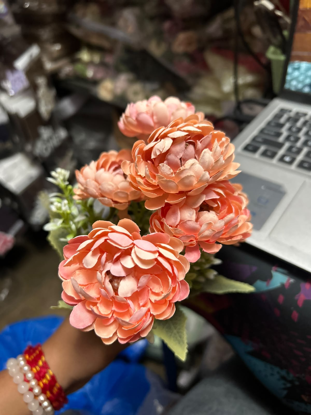 Open Dragon Flower Bunch - 5 cm (6 Flowers per Bunch)