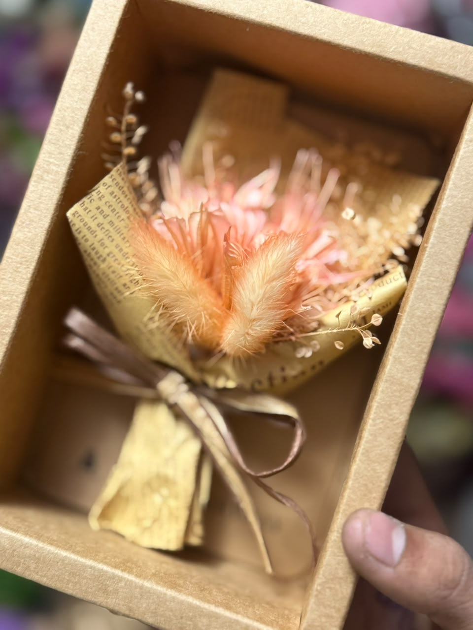 Handmade Gift Tag with Real Dried Mini Bouquet - Message Card in Kraft Gift Box for Hampers, Birthdays, Weddings & Return Gifts