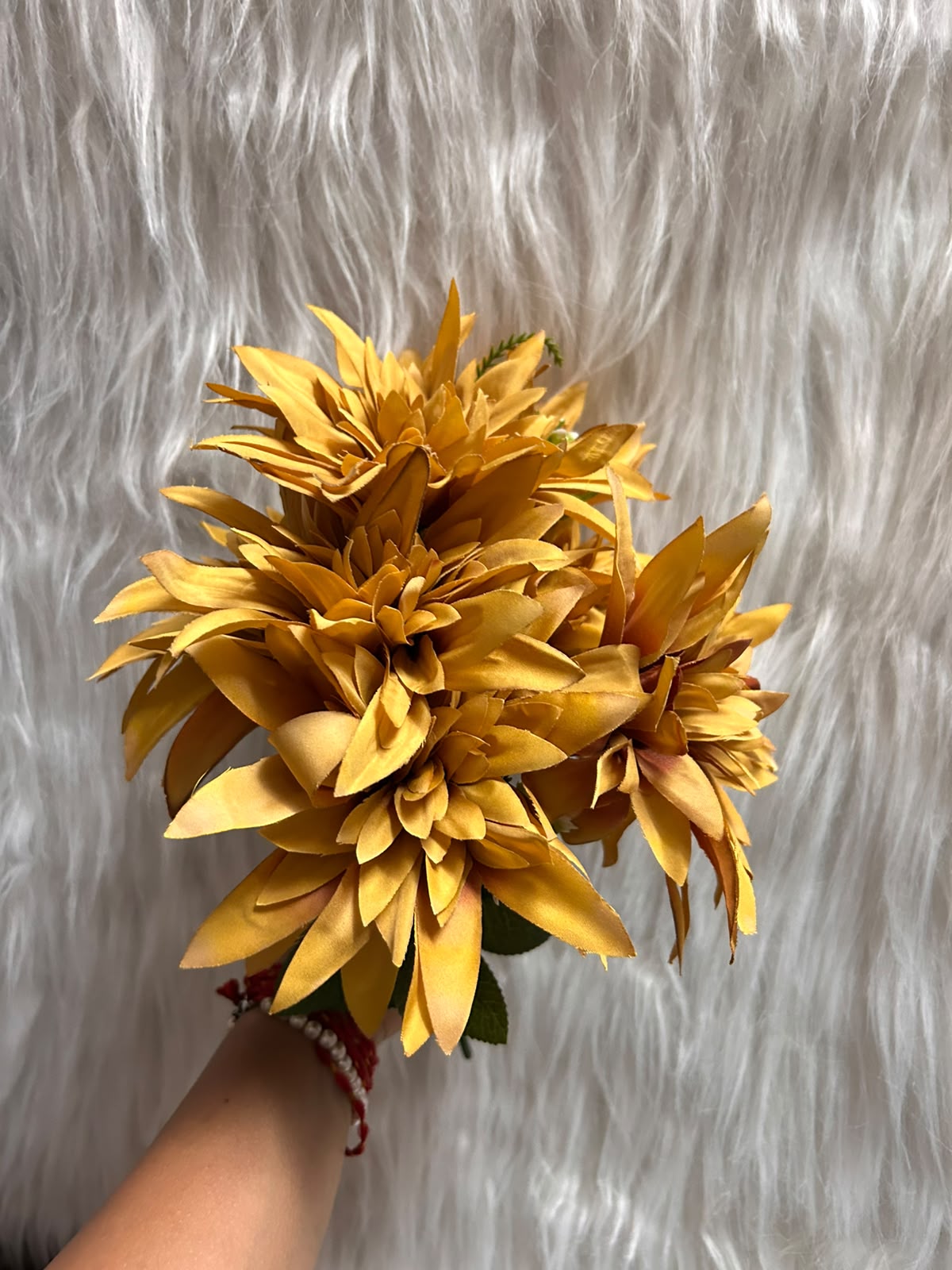 Big Fabric Flower Bunch - 15 cm Delicate Dahlia Style, 7 Flowers per Bunch for Cake Decoration, Home Decor and Hampers