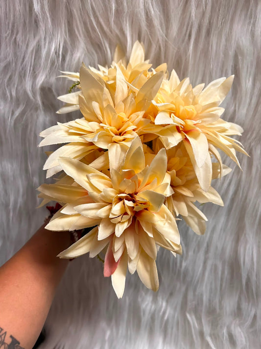 Big Fabric Flower Bunch - 15 cm Delicate Dahlia Style, 7 Flowers per Bunch for Cake Decoration, Home Decor and Hampers