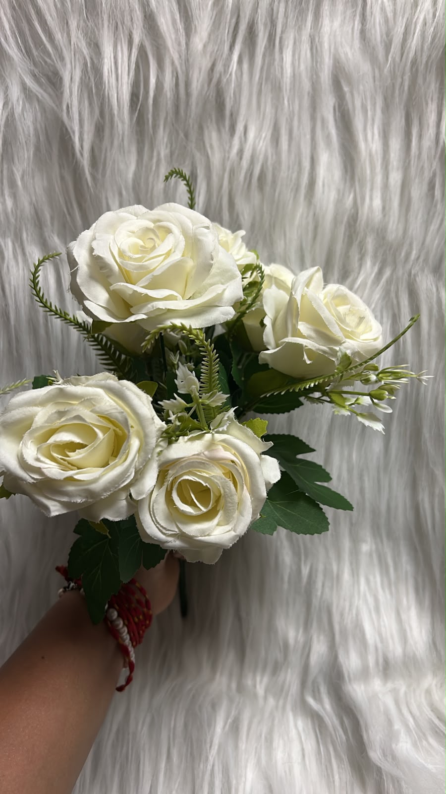 Big Rose Flower Bunch - 7 Roses of 8 cm with Fillers and Leaves for Cake Decoration, Home Decor and Hampers
