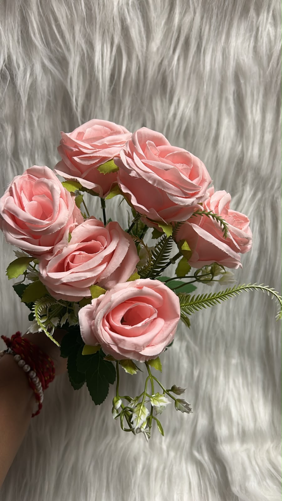 Big Rose Flower Bunch - 7 Roses of 8 cm with Fillers and Leaves for Cake Decoration, Home Decor and Hampers
