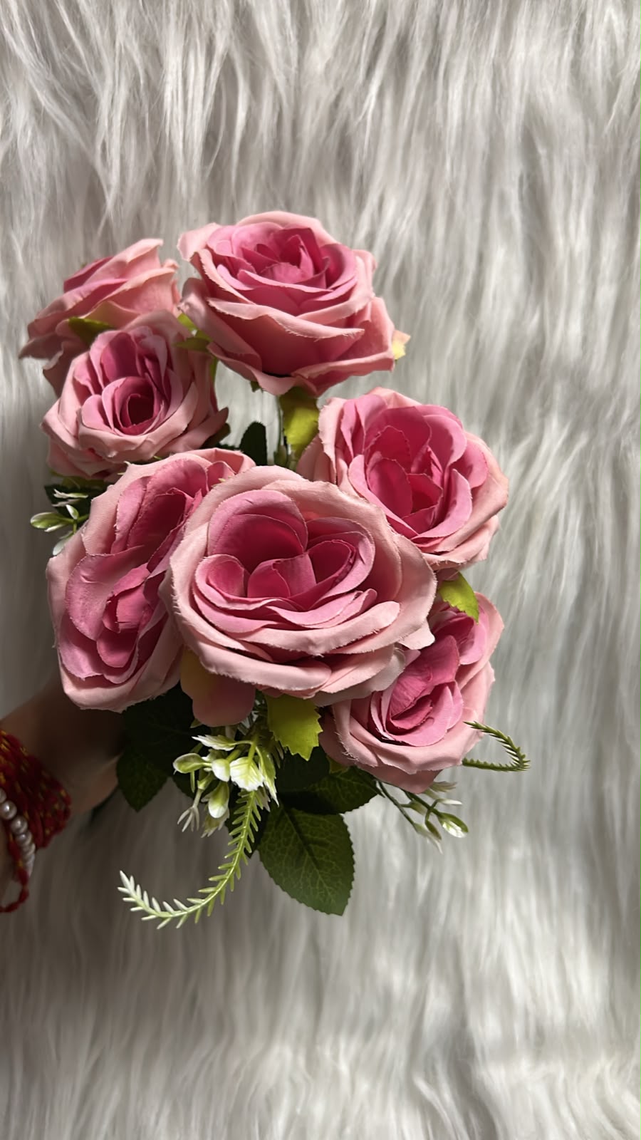Big Rose Flower Bunch - 7 Roses of 8 cm with Fillers and Leaves for Cake Decoration, Home Decor and Hampers