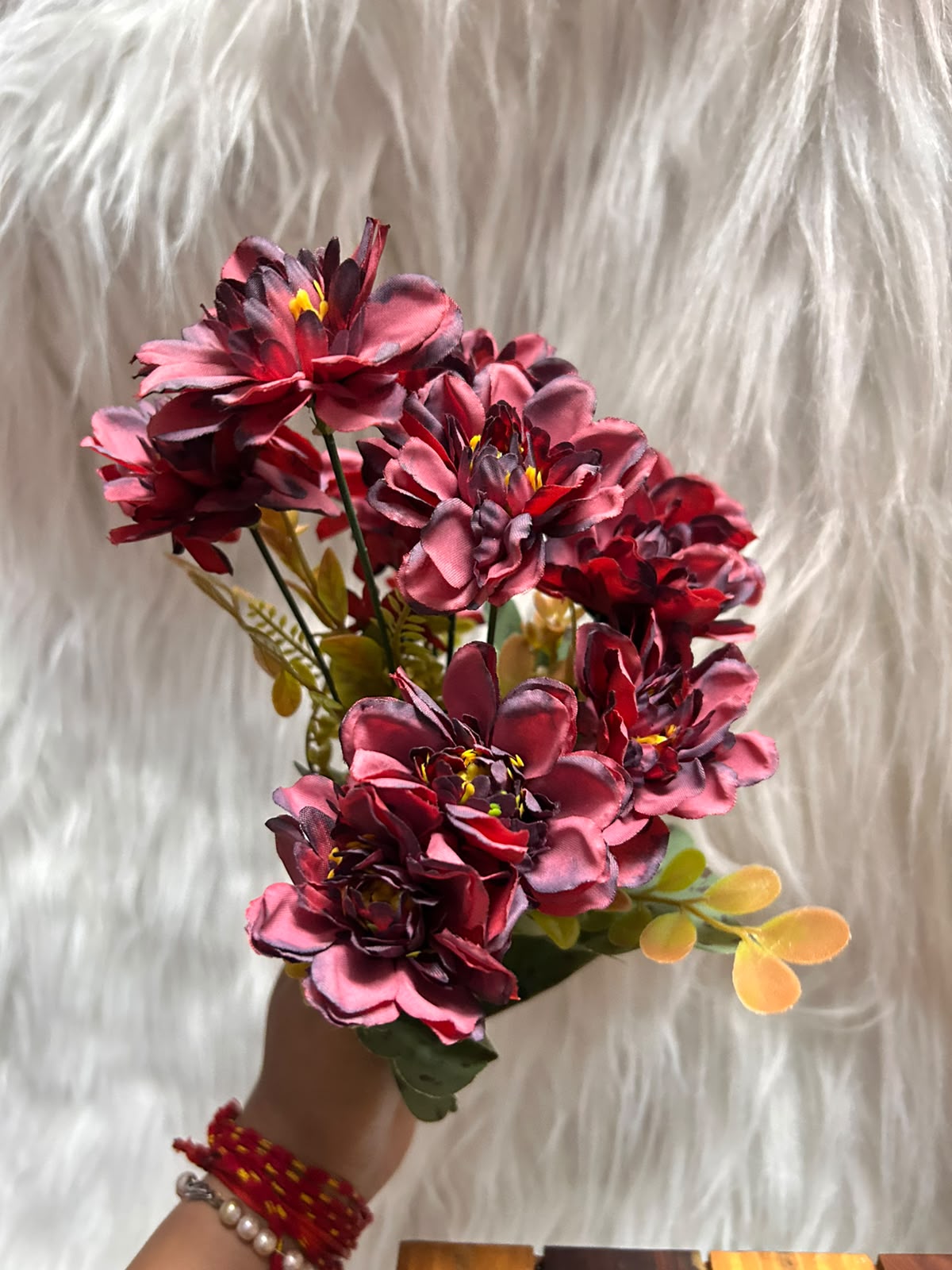 Dahlia Flower Bunch - 5 cm Dahlias with Matching Daisies and Fillers, 10 Big and 10 Small Flowers per Bunch for Cake Decoration, Home Decor and Hampers