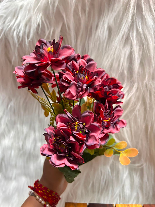 Dahlia Flower Bunch - 5 cm Dahlias with Matching Daisies and Fillers, 10 Big and 10 Small Flowers per Bunch for Cake Decoration, Home Decor and Hampers