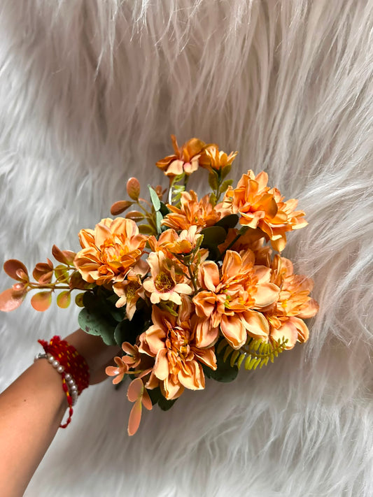 Dahlia Flower Bunch - 5 cm Dahlias with Matching Daisies and Fillers, 10 Big and 10 Small Flowers per Bunch for Cake Decoration, Home Decor and Hampers