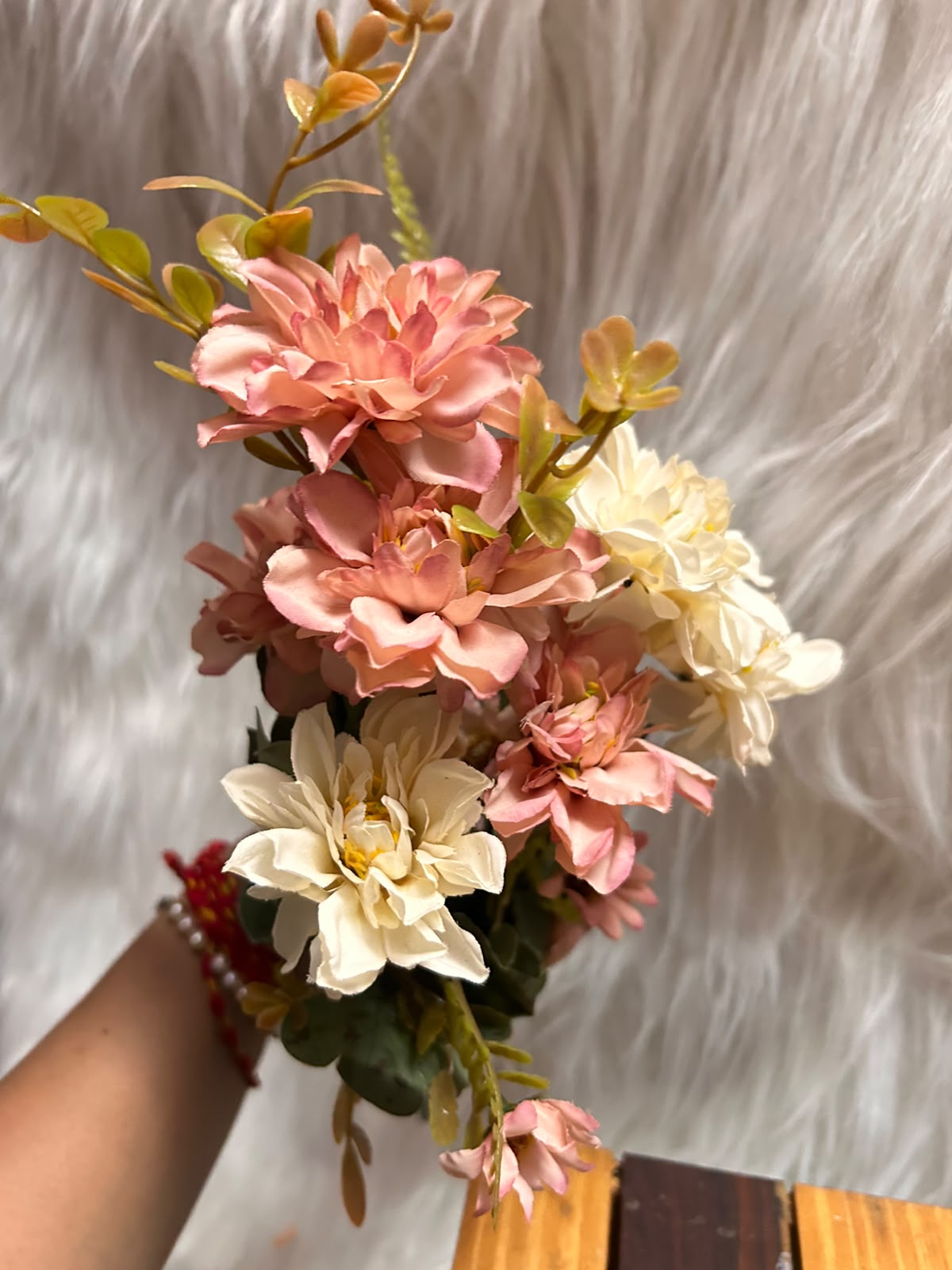 Dahlia Flower Bunch - 5 cm Dahlias with Matching Daisies and Fillers, 10 Big and 10 Small Flowers per Bunch for Cake Decoration, Home Decor and Hampers