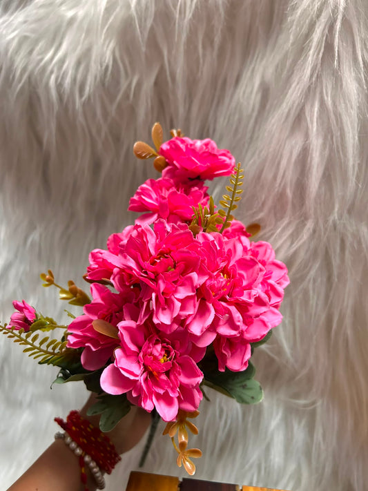 Dahlia Flower Bunch - 5 cm Dahlias with Matching Daisies and Fillers, 10 Big and 10 Small Flowers per Bunch for Cake Decoration, Home Decor and Hampers
