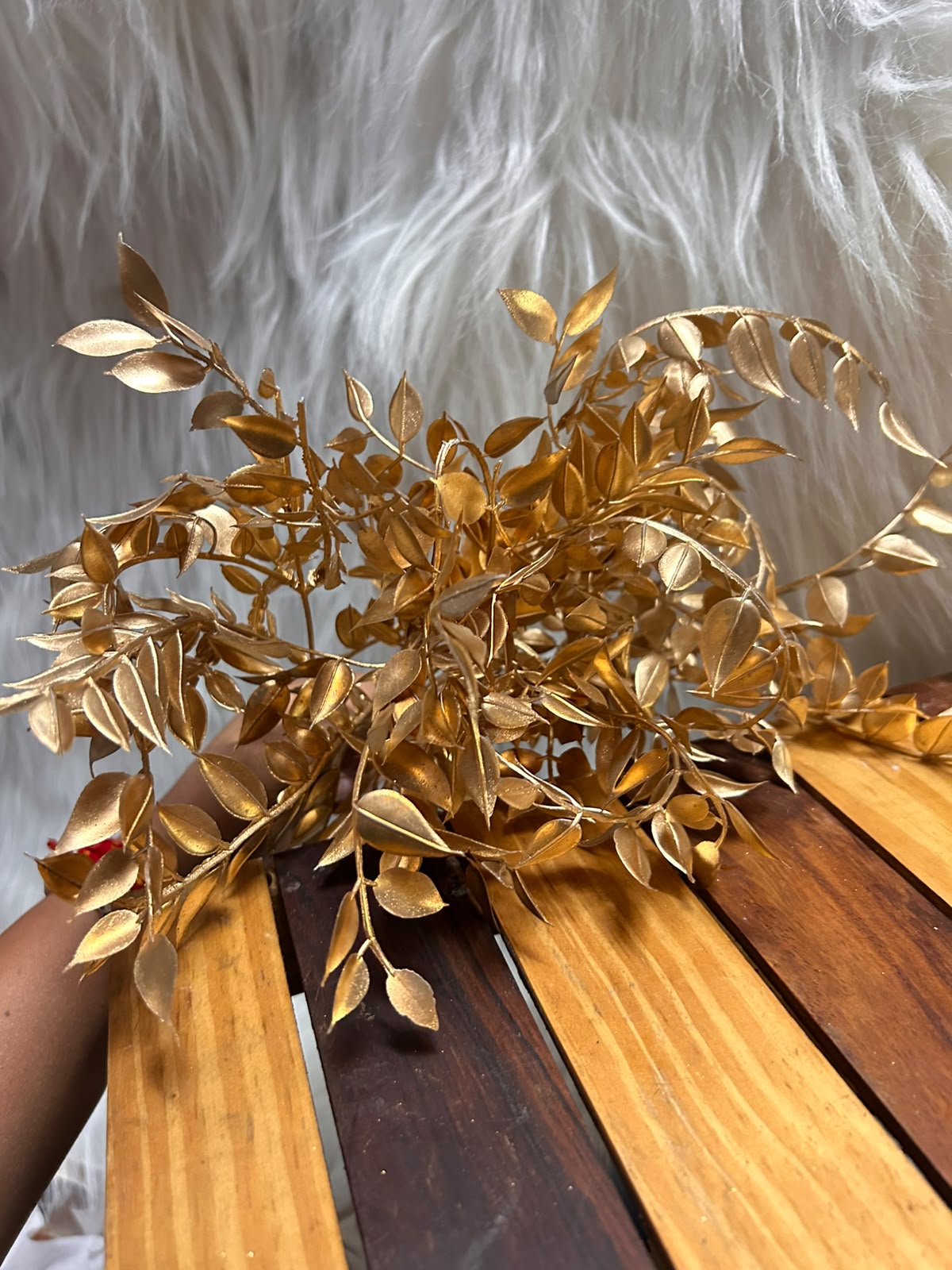 Golden Leaves Bunch - 60 Stem Antique Gold Foliage Filler for Cake Decoration, Hampers and Wedding Decor