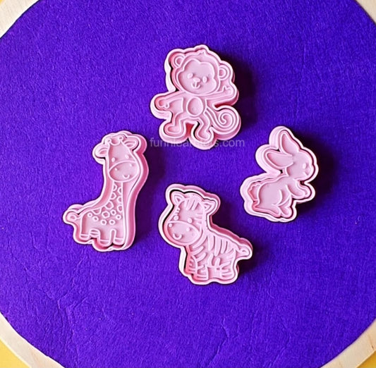 Safari Animal Cookie Cutter and Embosser Set - Giraffe, Zebra, Lion and Rabbit Press Cutters for Biscuits, Fondant and Clay
