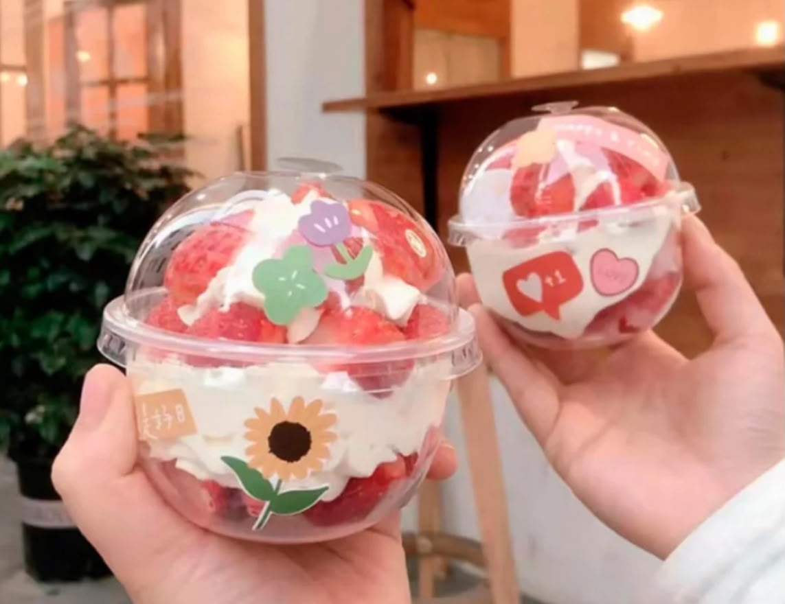 Clear PVC Pudding Tub with Dome Lid - 200 ml Transparent Dessert Container for Mousse, Tres Leches and Layered Desserts