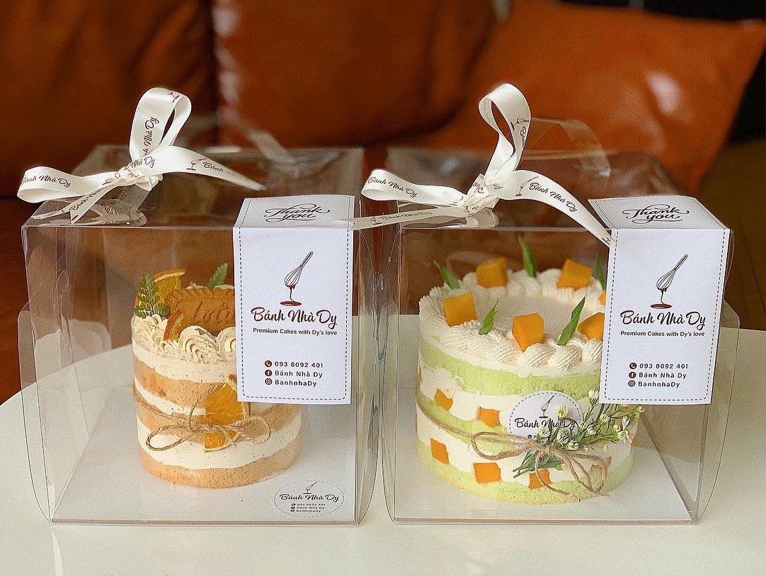 Imported Transparent PVC Cake Box with White Base and Handle - 6.5 x 6.5 Inch
