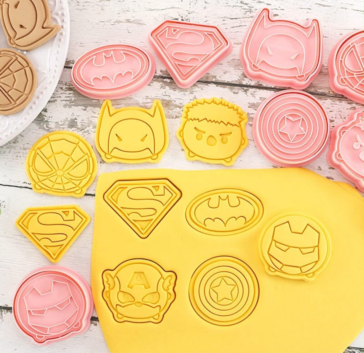 8 Pcs Marvel Super Hero Plastic Biscuit Cutter 3D Cookie Cutter