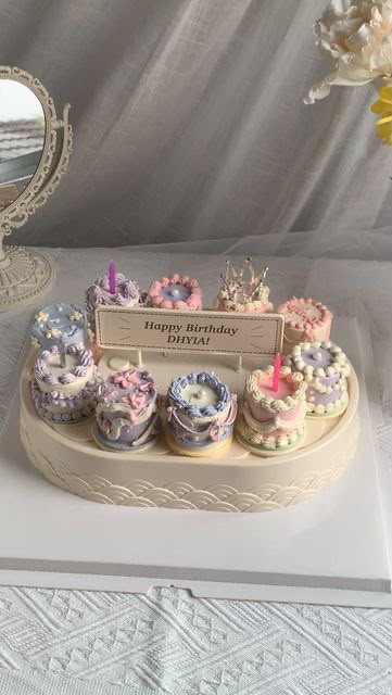 Rotating Carousel Cupcake Stand - Double Layer Dessert Display with 6 Trays