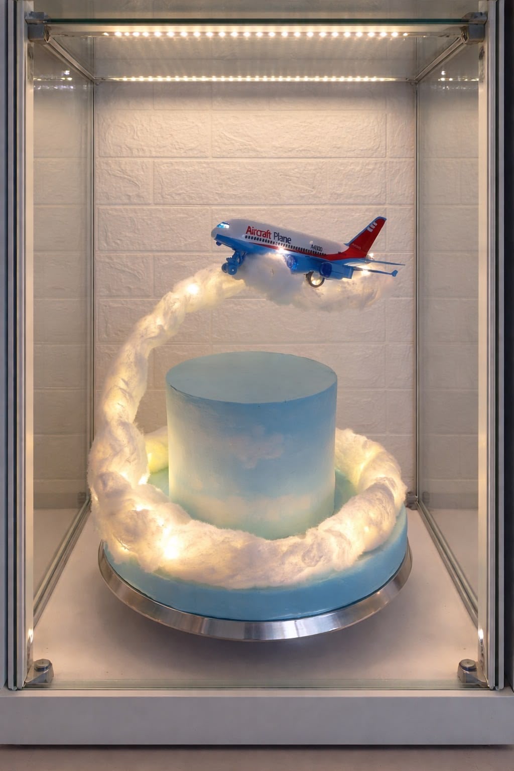Aeroplane Cake Topper Set of 4 - Airplane Miniatures for Travel & Aviation Theme Cakes
