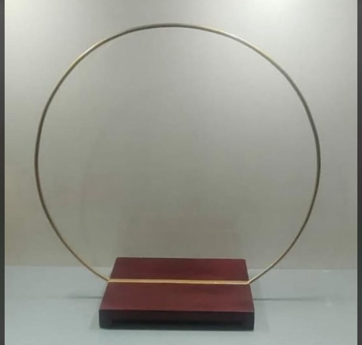 Wooden Platter Hoop Cake Stand - Round Metal Arch with Solid Wood Base