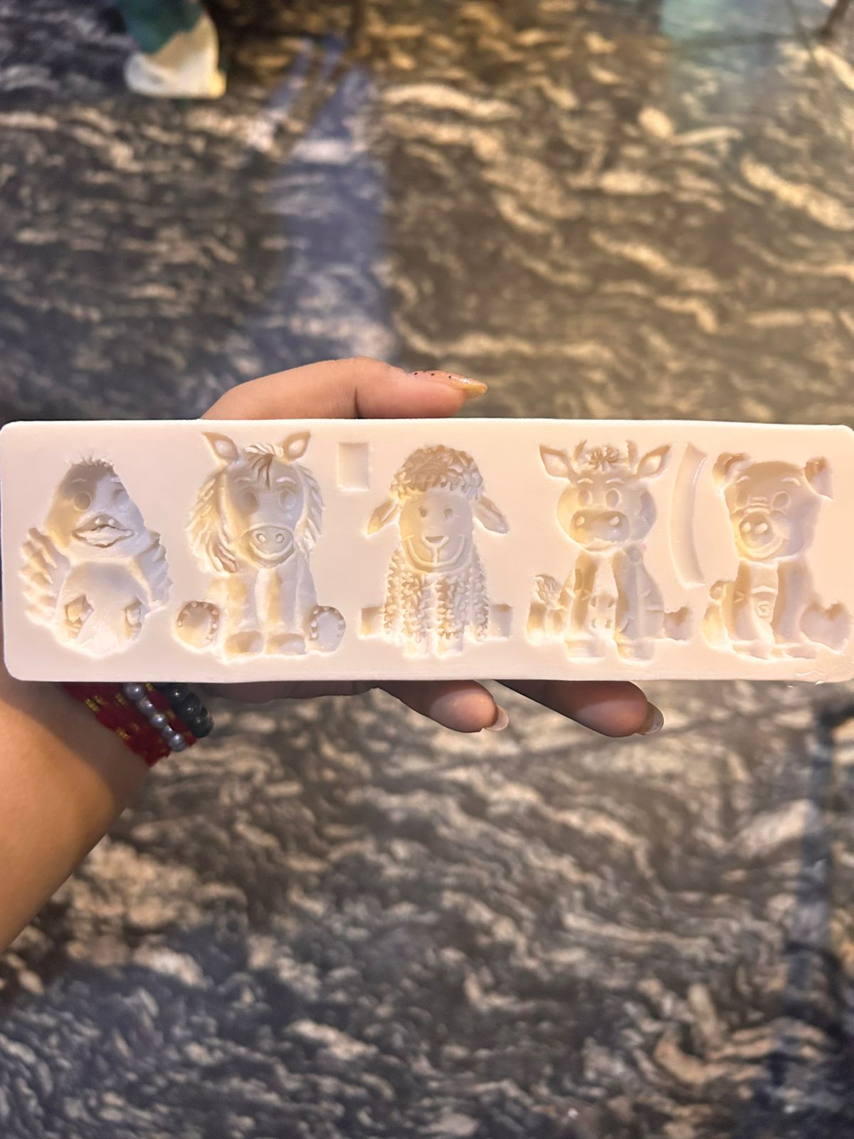 Farm Animal Silicone Mould - 5 Cavity Chick, Pony, Sheep, Cow and Pig Fondant Mould
