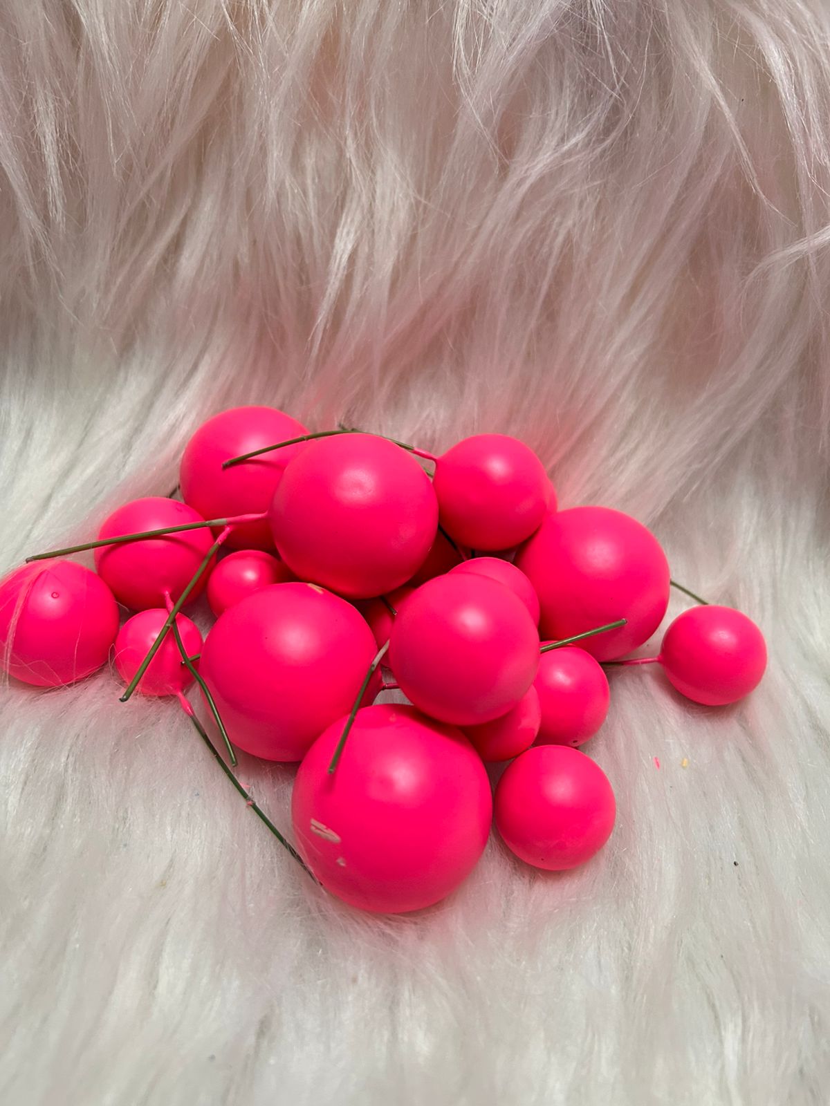 Faux Balls Topper for Cake Decoration - Pack of 20 in 4 Sizes