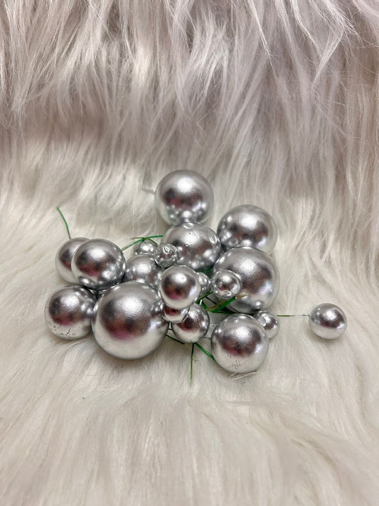 Faux Balls Topper for Cake Decoration - Pack of 20 in 4 Sizes