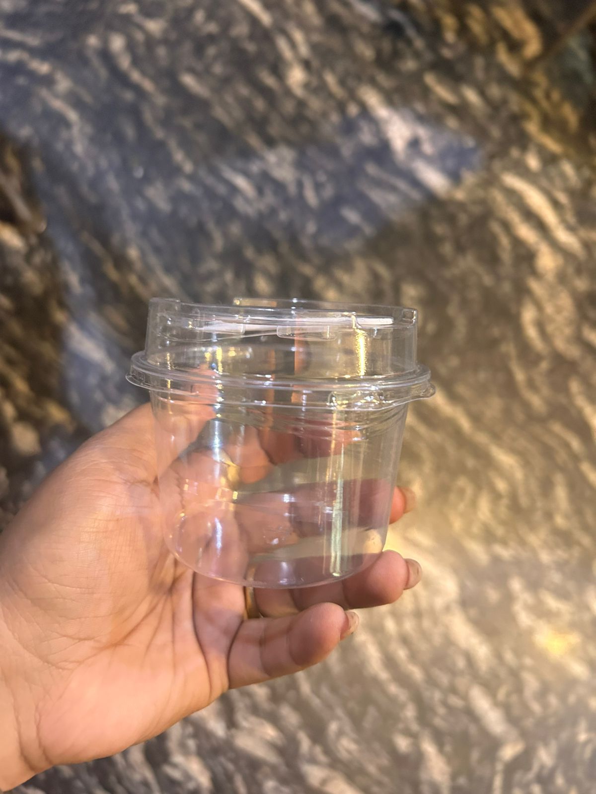PVC Round Dessert Cup with Spoon and Lid - 150 ml Transparent Dessert Container