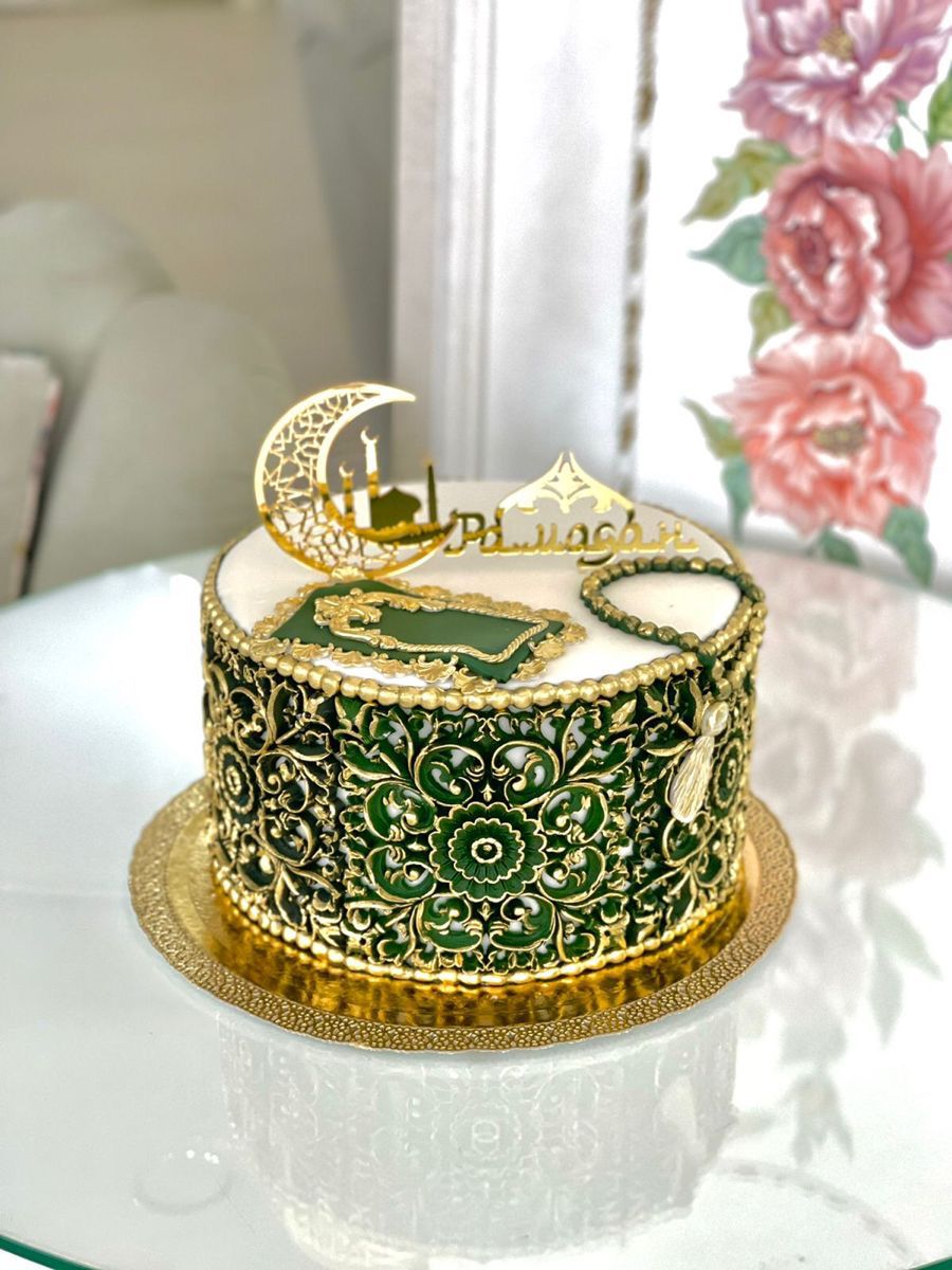 Gold Mirror Acrylic Crescent Moon Cutout Cake Topper - 4 inch