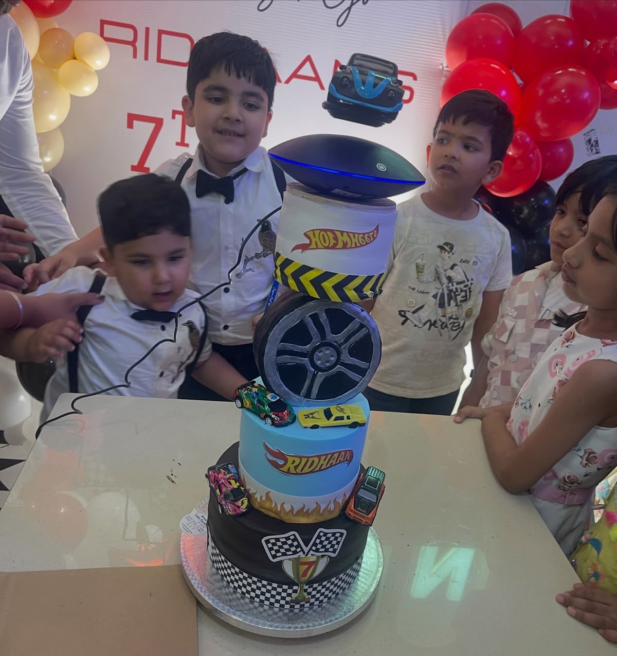 Magnetic Levitating Machine for Floating Cake Toppers - Touch Switch with LED Base Light