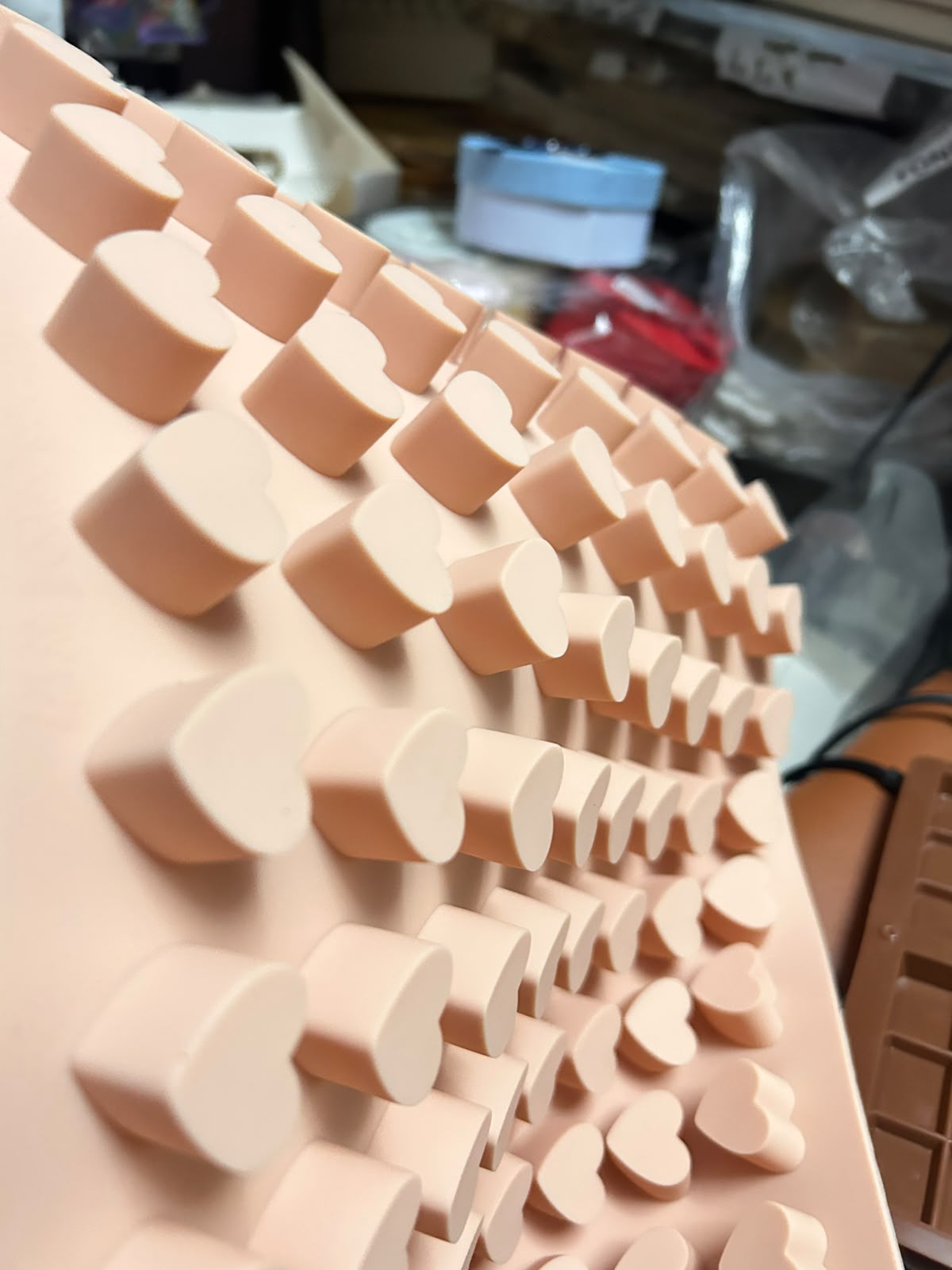 80 Cavity Deep Heart Silicone Mould - 1 inch Hearts