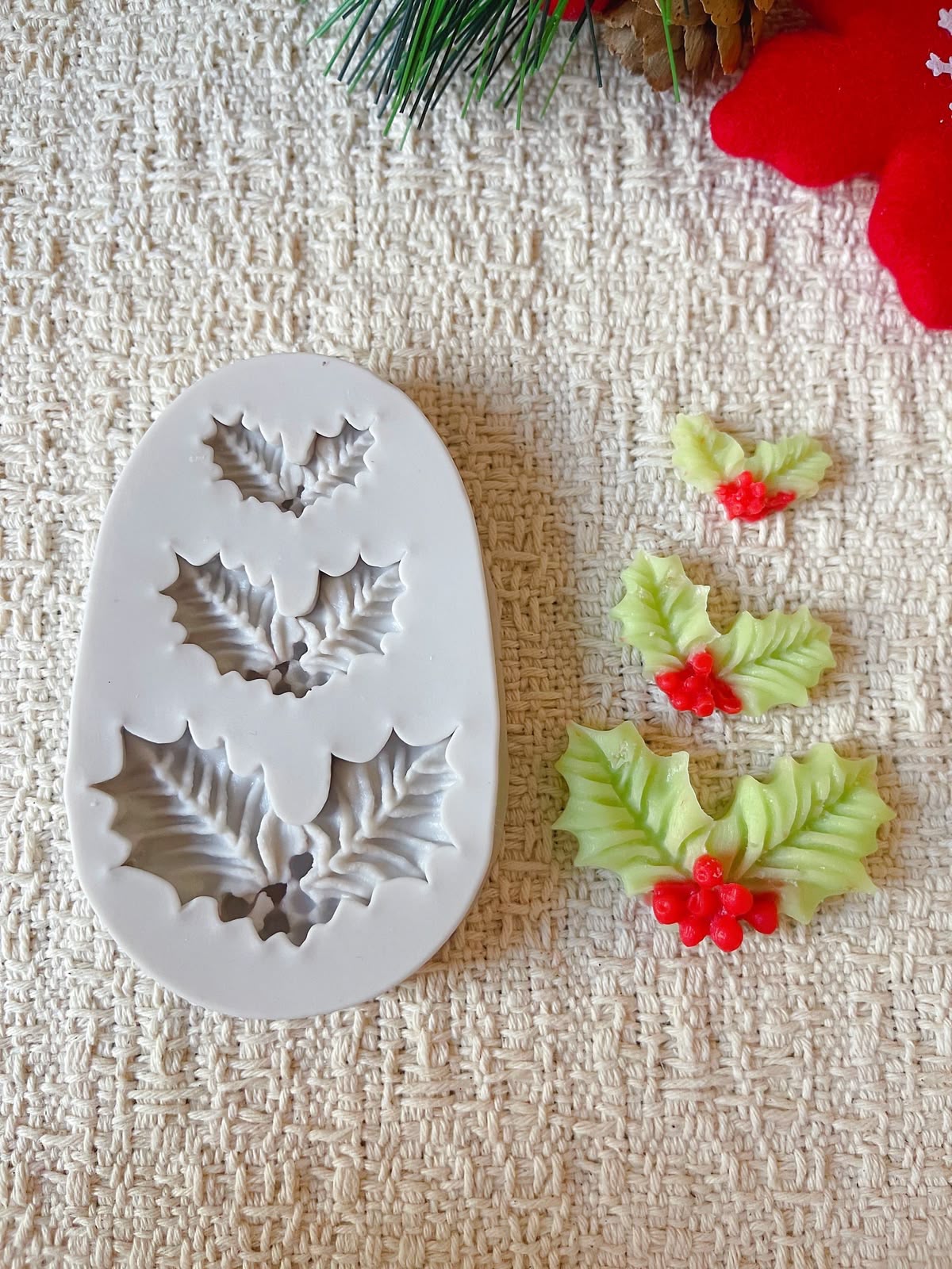 Christmas Holly Leaves Silicone Mould - 3 Cavity (5.3 x 8.3 cm)