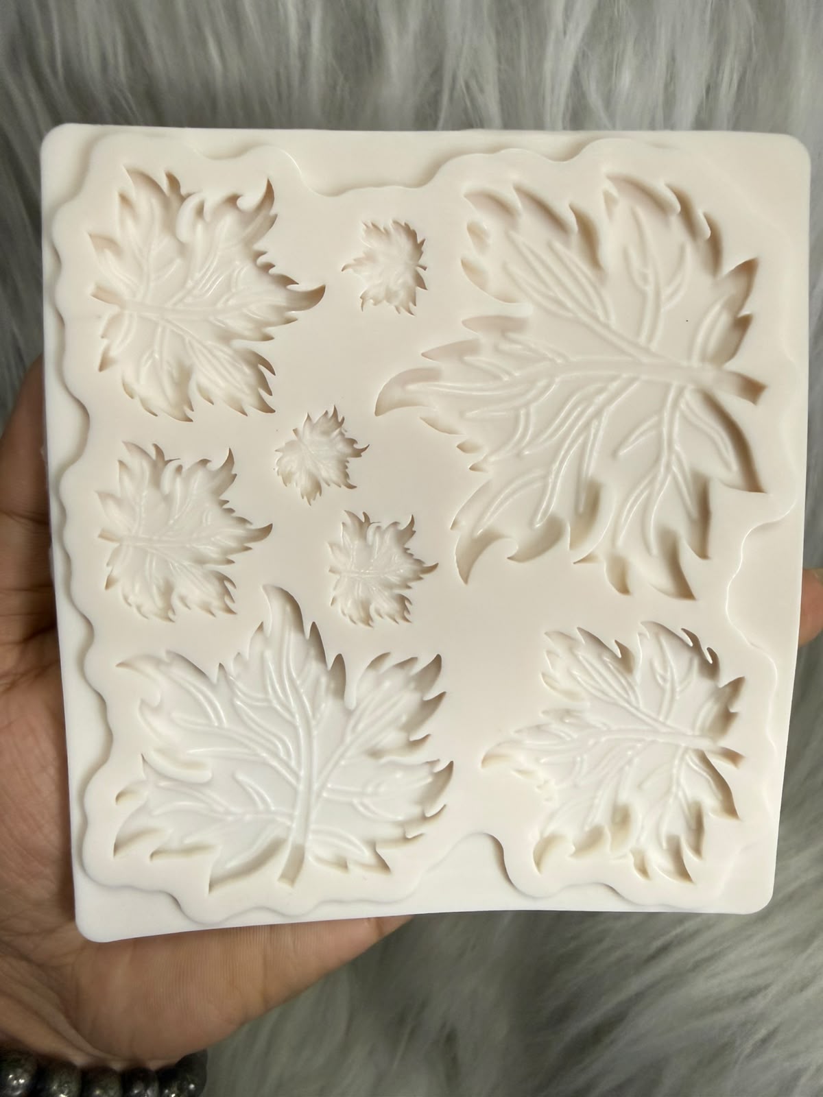 Maple Leaf Silicone Mould - 9 Cavity Fondant & Chocolate Leaf Mould