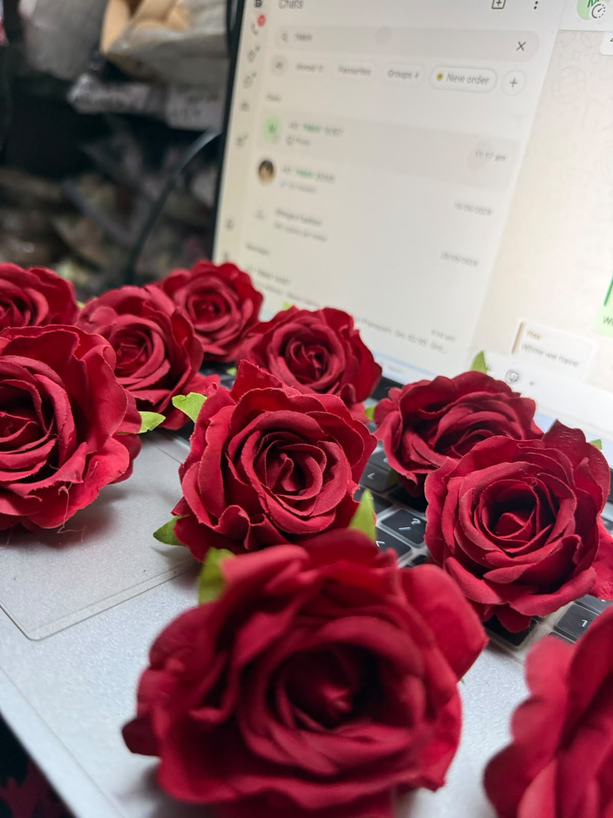 Silk Rose Heads 5 cm - Artificial Matte Roses for Cake Decoration (Pack of 10)