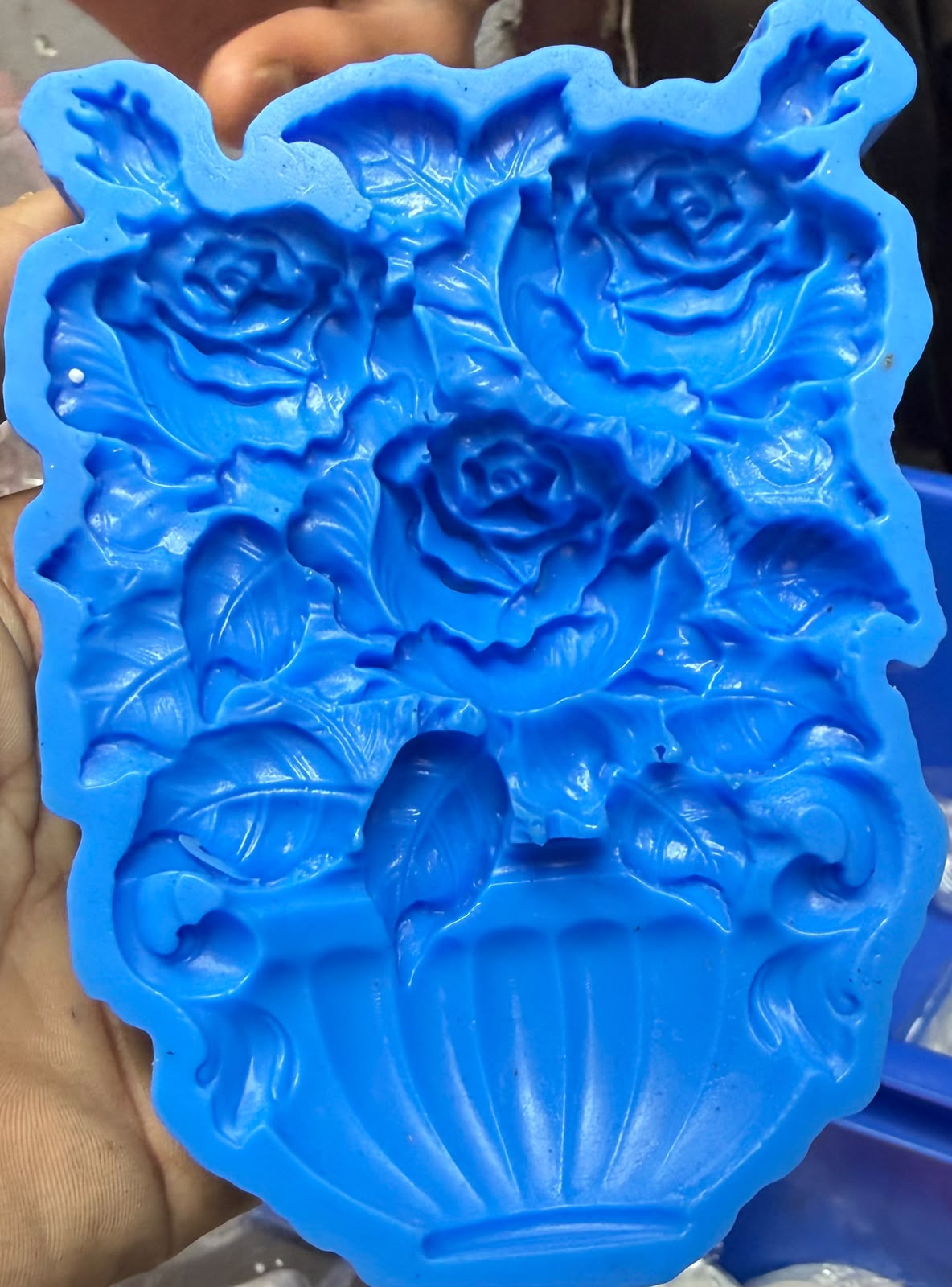 Flower Pot Mould - Rose Bunch in Pot, 12.5 x 8.5 cm (Fondant, Candle & Resin Mould)