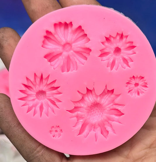 Daisy Sunflower Mould - 6 Cavity Multi Size Round Mould (Fondant & Chocolate)