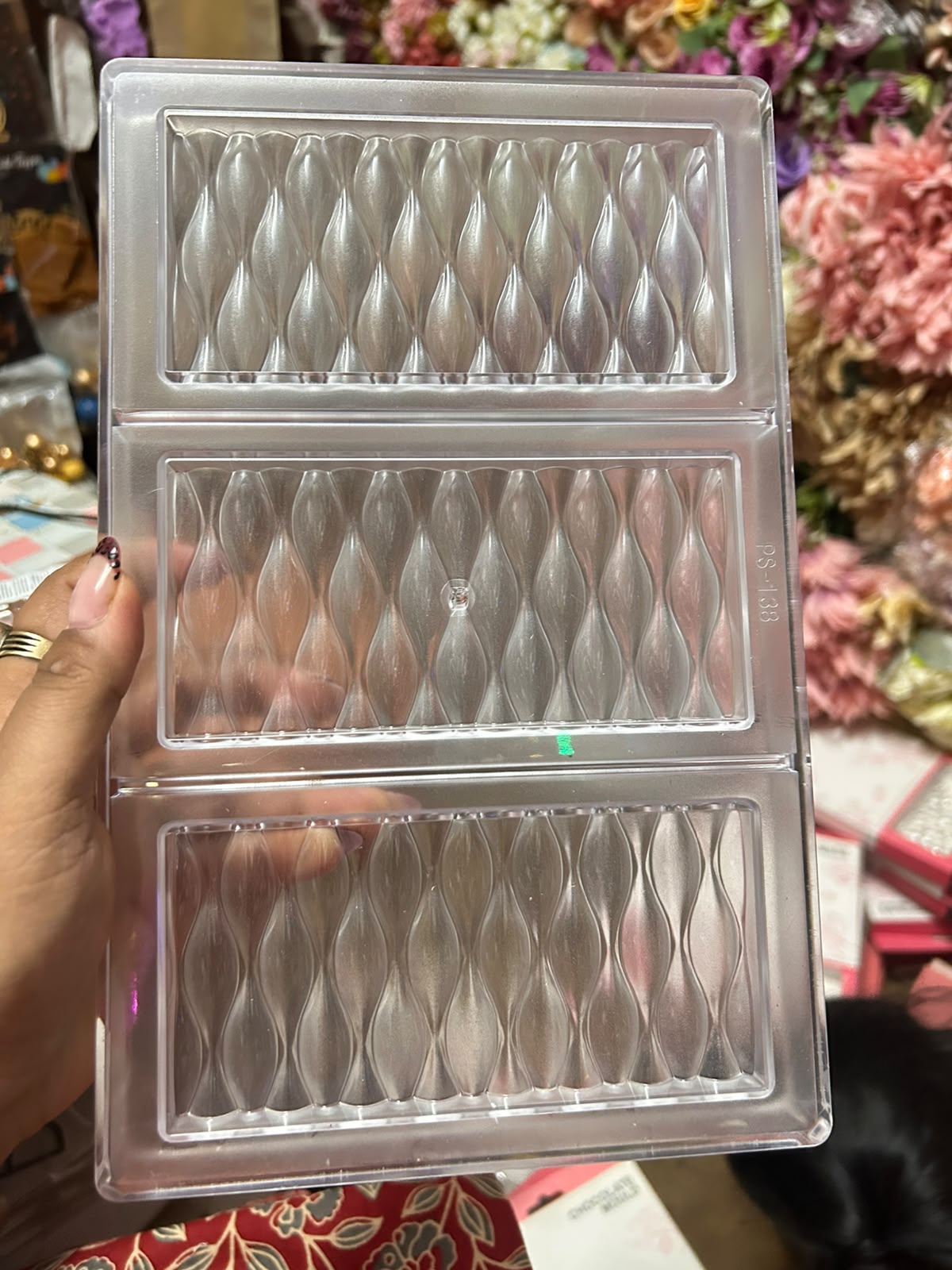 3D Wave Design Chocolate Bar Polycarbonate Mould - 3 Cavity Twist Pattern