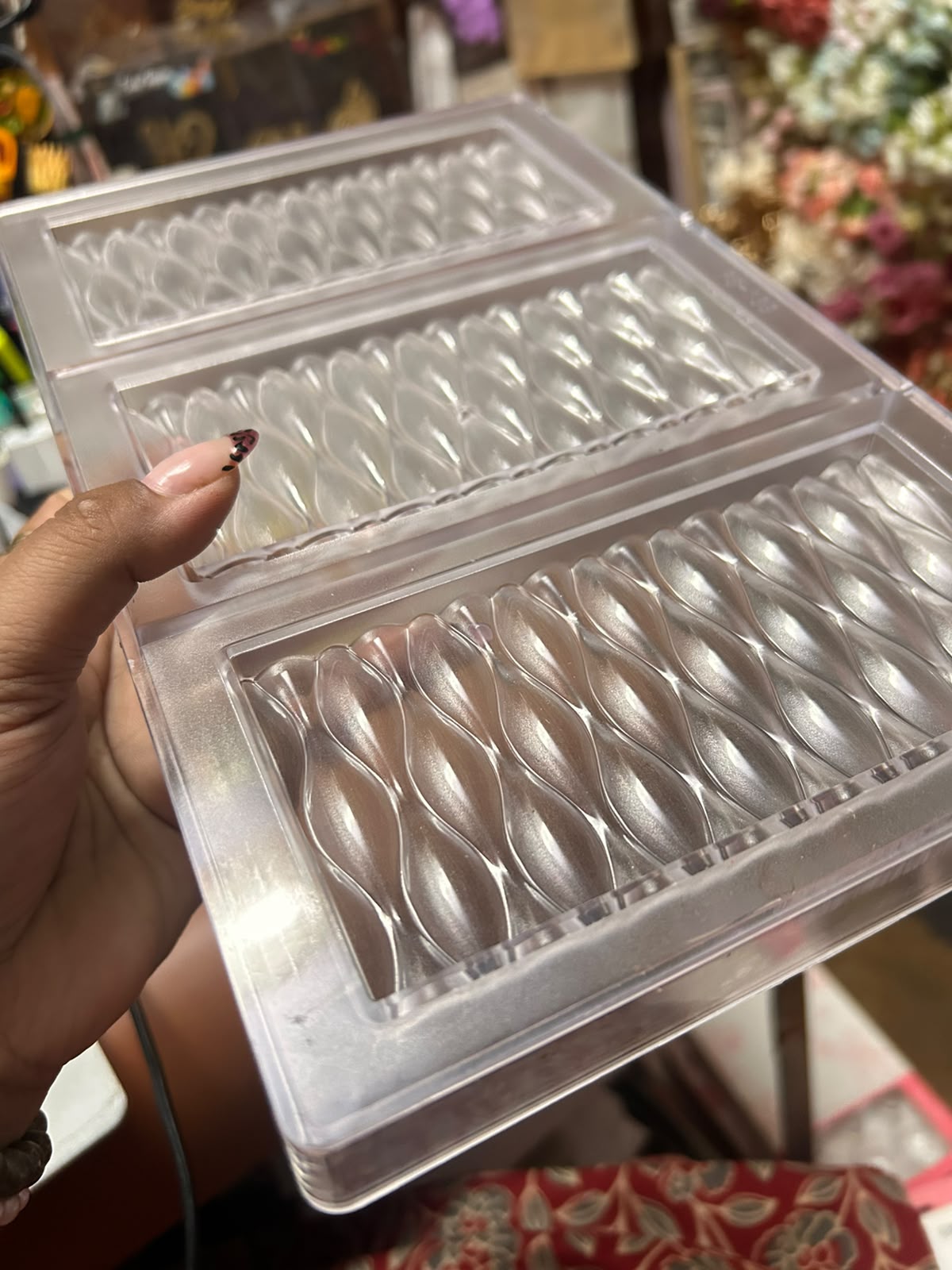 3D Wave Design Chocolate Bar Polycarbonate Mould - 3 Cavity Twist Pattern