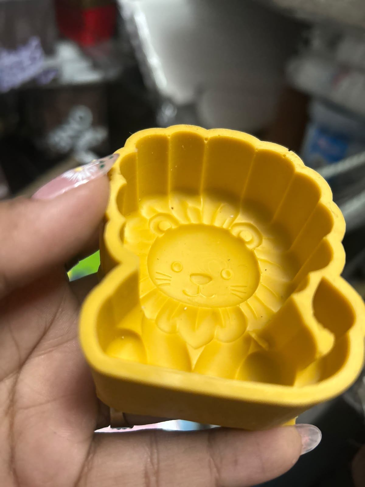2D Sitting Lion Silicone Mould - 7 x 6 x 2.5 cm for Jungle Theme Cake, Chocolate and Candle
