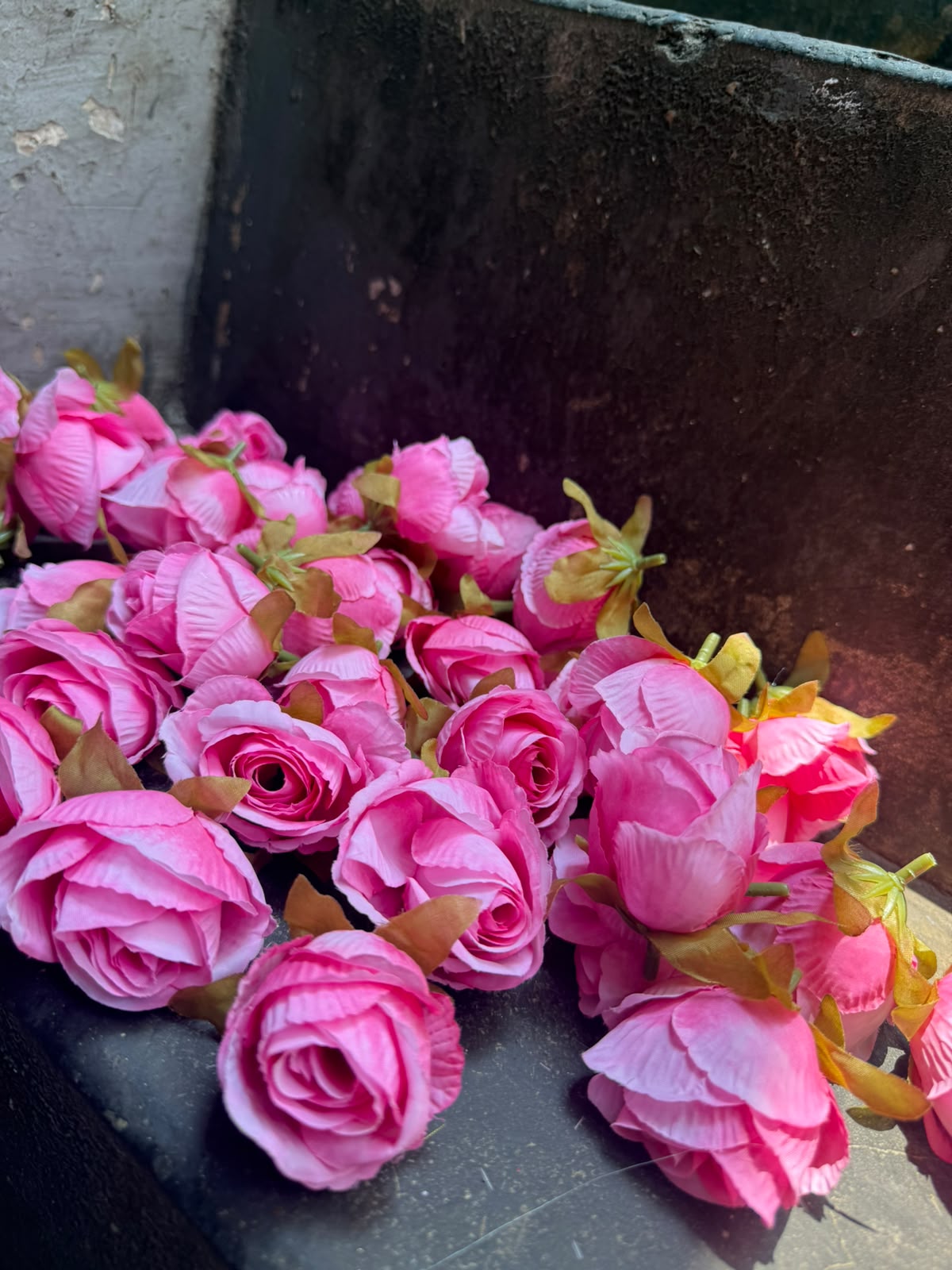 Medium Artificial Rose Heads for Cake Decoration - 3.5 cm Fabric Roses